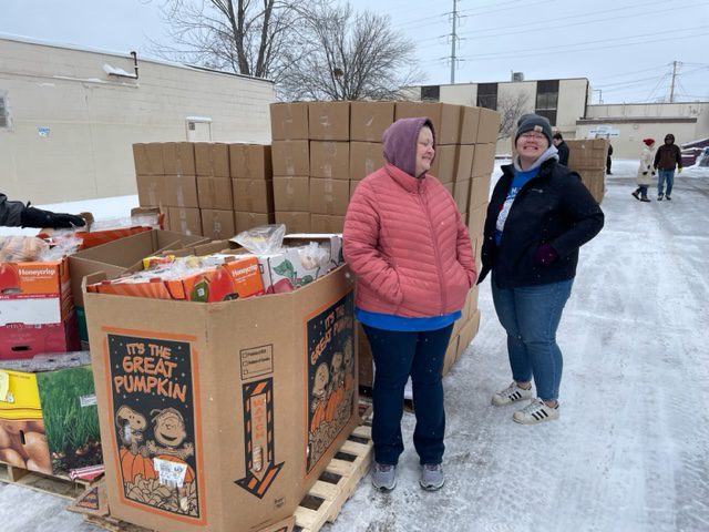 IAM District 66 ‘H.E.L.P.S.’ Program Provides Support for Wisconsin Food Pantry to Combat Hunger